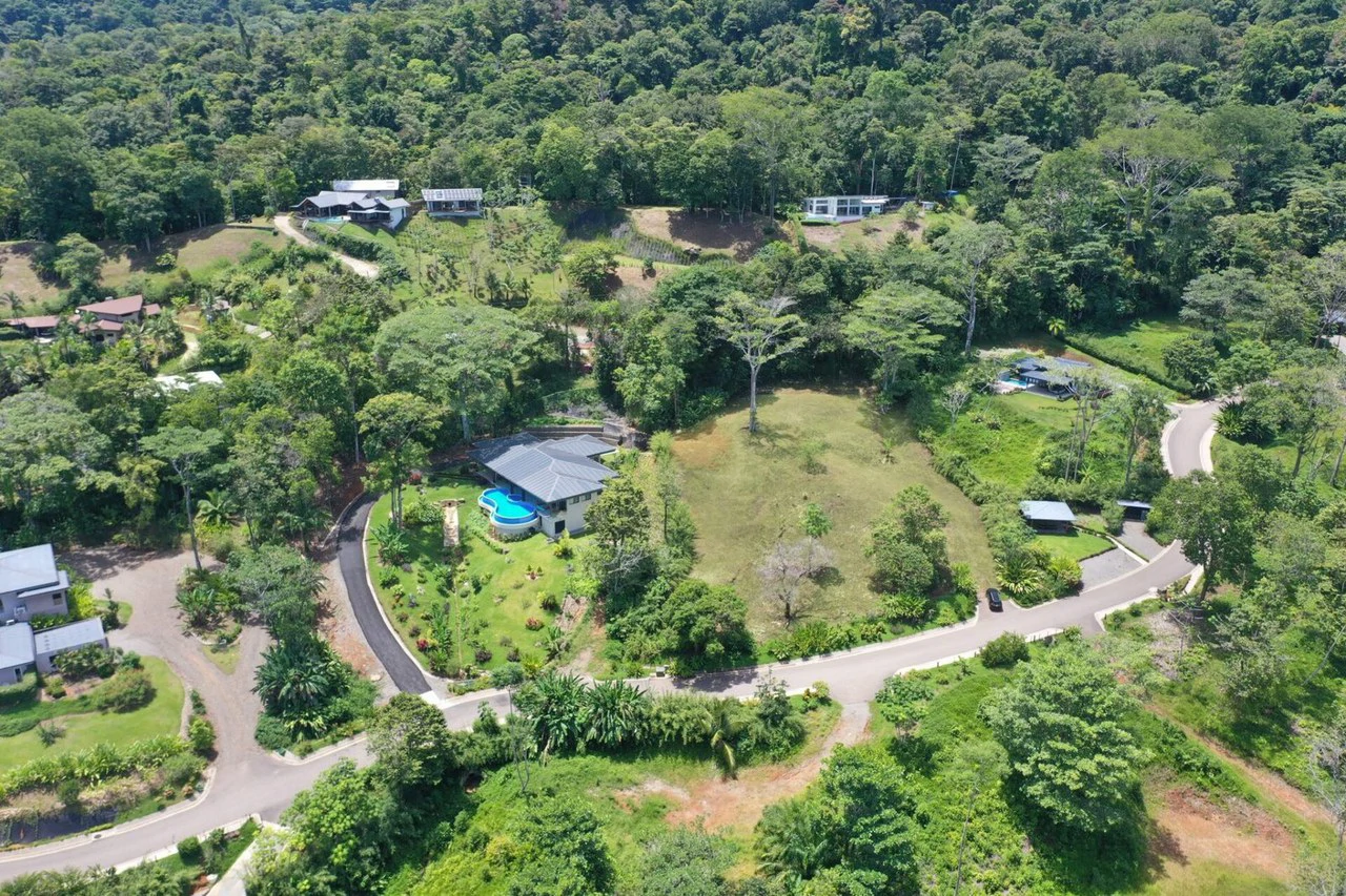 1.25 ACRES – Stunning Ocean View Oasis: Exclusive Property With Premium Amenities!!!! - Gallery image 8
