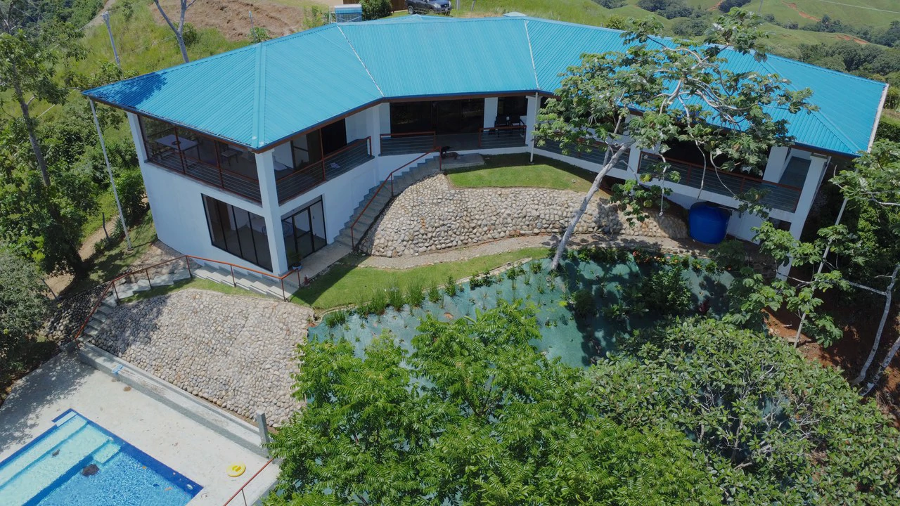 1.97 ACRES – 3 Bedroom Home With Pool, 360 Degree Mountain And Ocean View!!!!: Near the Coast and Mountain House For Sale in Platanillo de Dominical - Gallery image 4