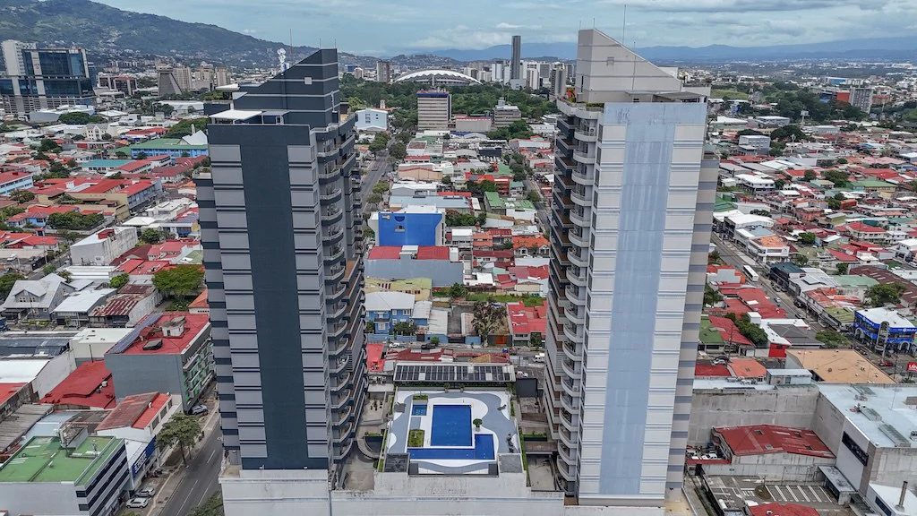 Apartment For Sale in Paseo Colon - photo 2