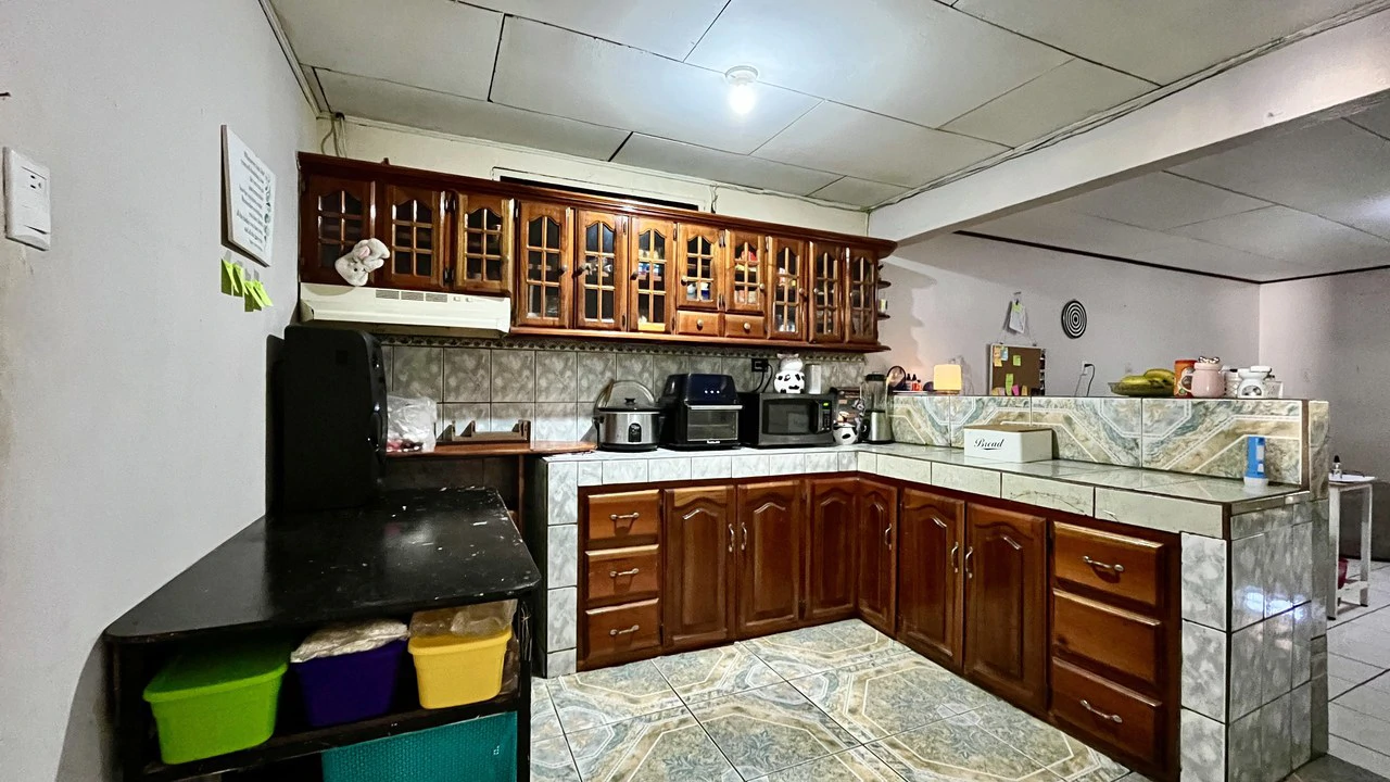 FOR SALE: 2,152 SQFT HOME IN BARRIO UNESCO, PEREZ ZELEDON: PRIME LOCATION 3 MINUTES FROM DOWNTOWN - Gallery image 10