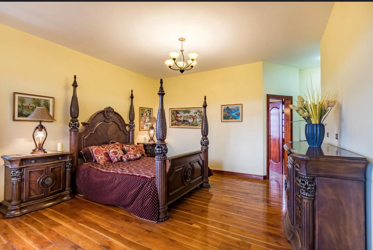 ID 3902:: Breathtaking Mountain View - Home for Sale - Gallery image 16