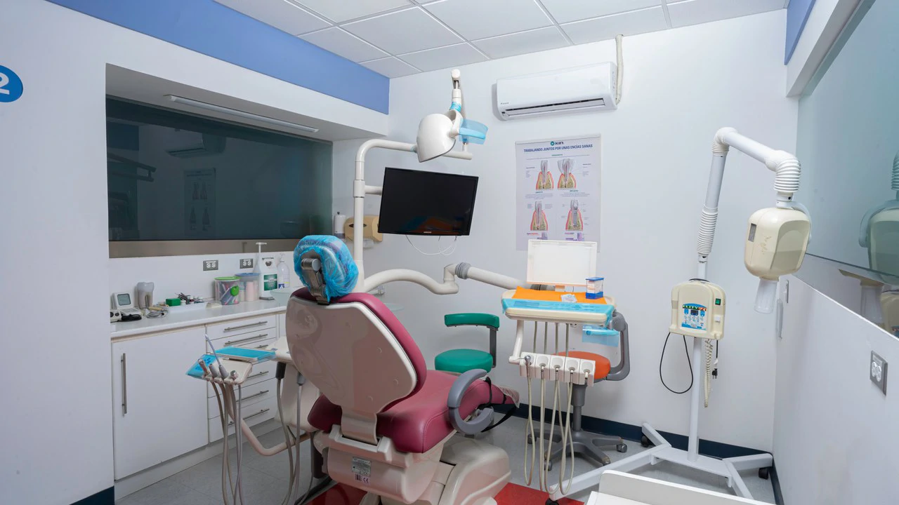 L-130: Building with fully equipped dental clinic - Gallery image 3
