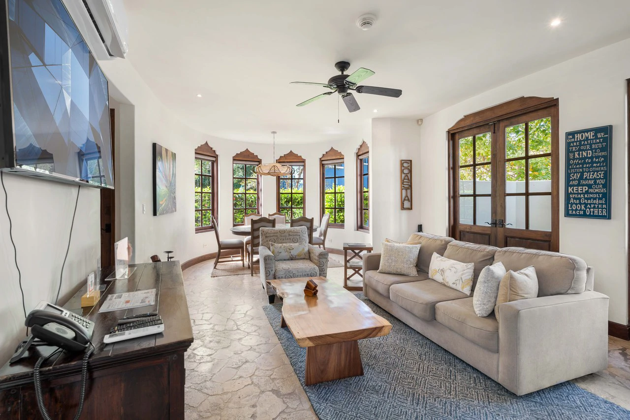 10 Plaza Carlota: A Rare Single-Level Gem in Las Catalinas - Gallery image 3