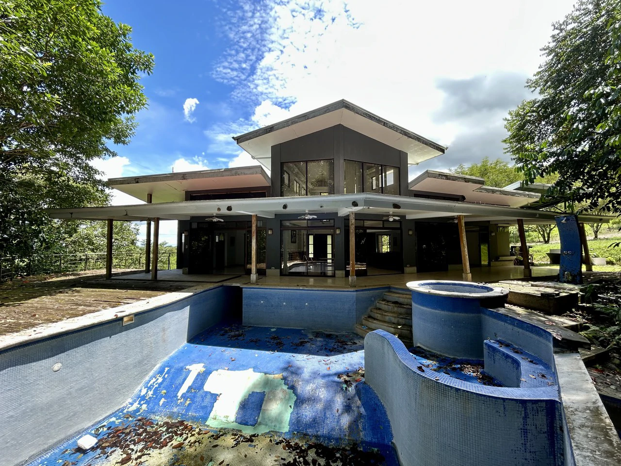 Fixer-Upper Home with an studio Office in Palmar Norte on a 7.58 Acres Property - Gallery image 64