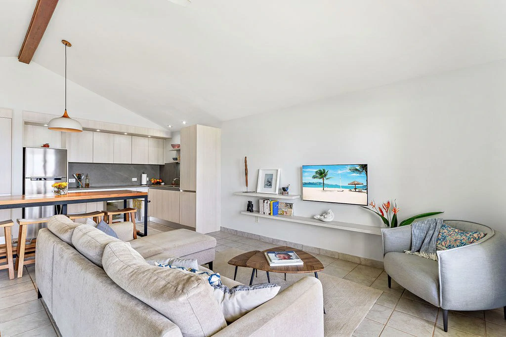 Pacific Beach #10: Fully Renovated One-Bedroom with Panoramic Ocean & Marina Views - Gallery image 3