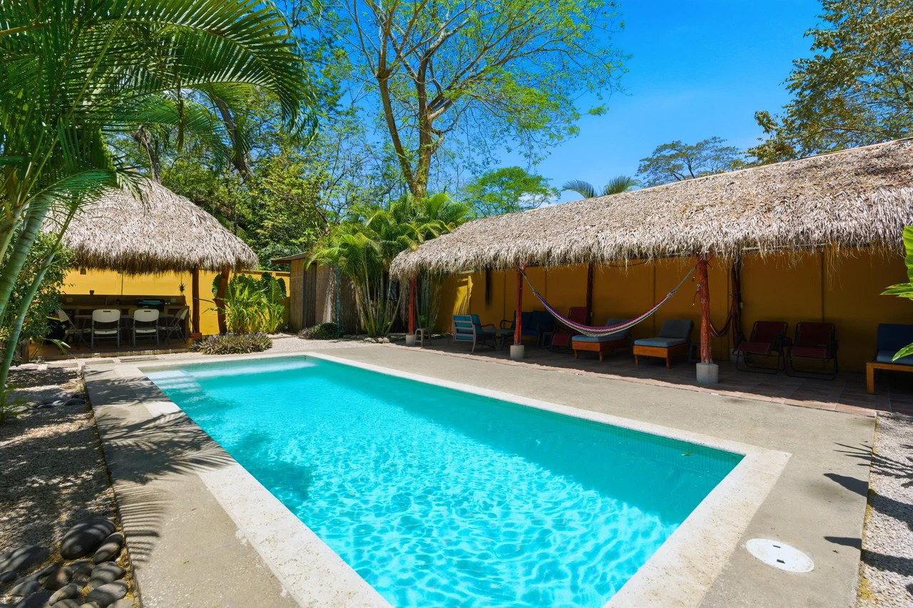Casa Plumeria: Tropical 4-Bedroom Retreat with Pool Just Steps to Potrero Beach - Gallery image 17