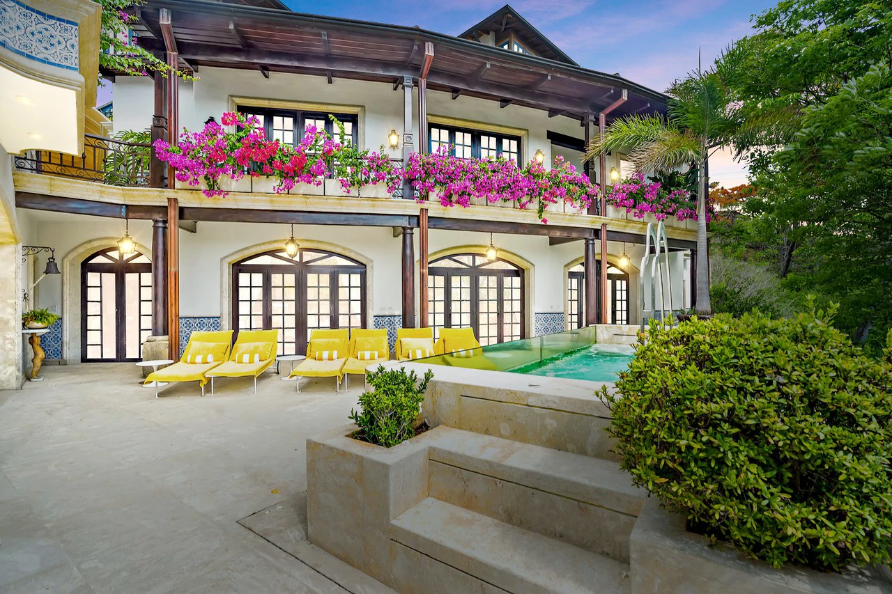 27 Cartagena: Unique Luxury Beachfront Home - Gallery image 56