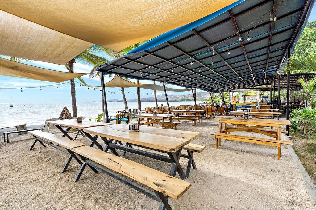 Beachfront Restaurant: Titled Beachfront Land Included in Sale!  Great Business Opportunity! - Gallery image 2
