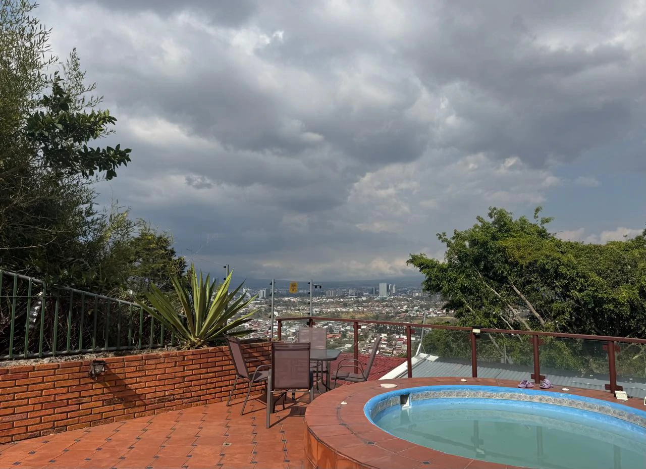 ID 3084:: 5 Bedroom Panoramic View. Home with Pool and Guest Apartment for Sale in Escazu - Gallery image 20