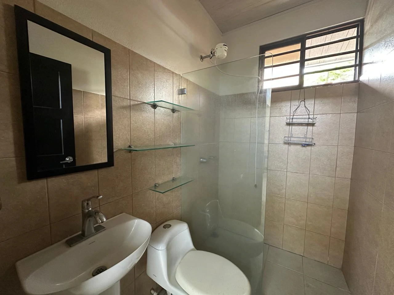 SE VENDE APARTAMENTOS UBICADOS EN QUEPOS, PUNTARENAS: Mountain Apartment For Sale in Quepos - Gallery image 6