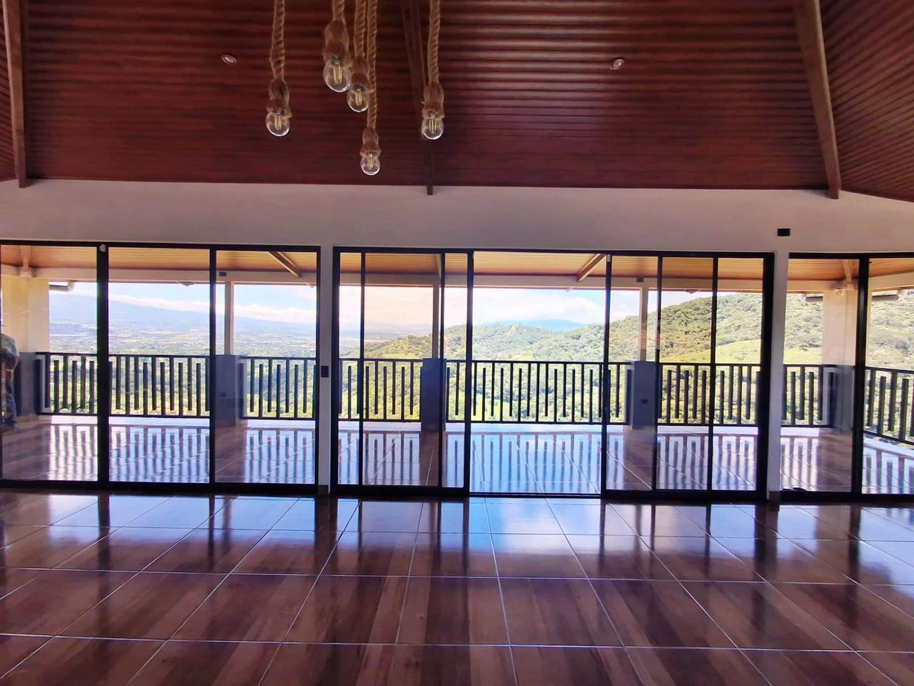 Privacy + Nature: Modern Mountain Cabin on 21.68 Ha! - photo 12