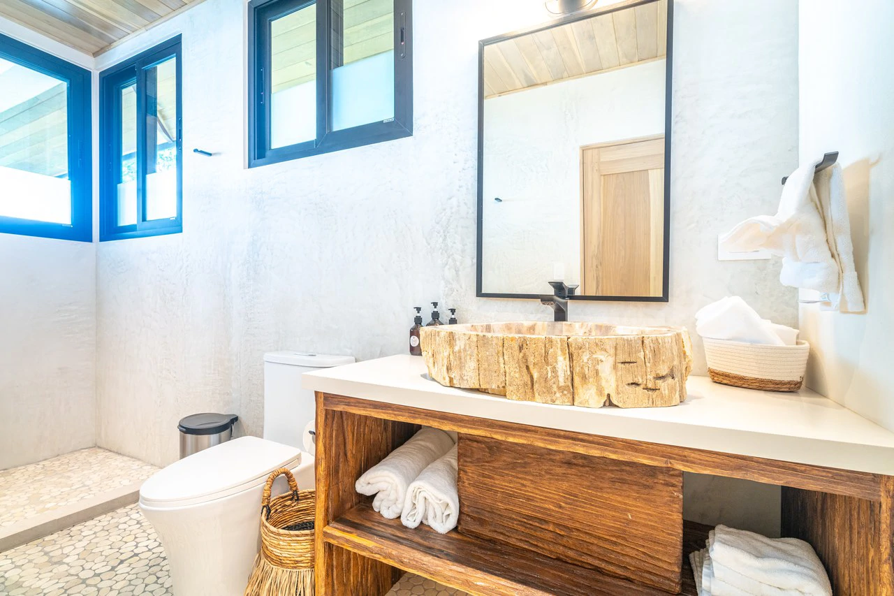 Casa Amarilla – Oceanfront Luxury Meets Sustainable Living in Tres Rios: Mountain House For Sale in Tres Rios - Gallery image 26