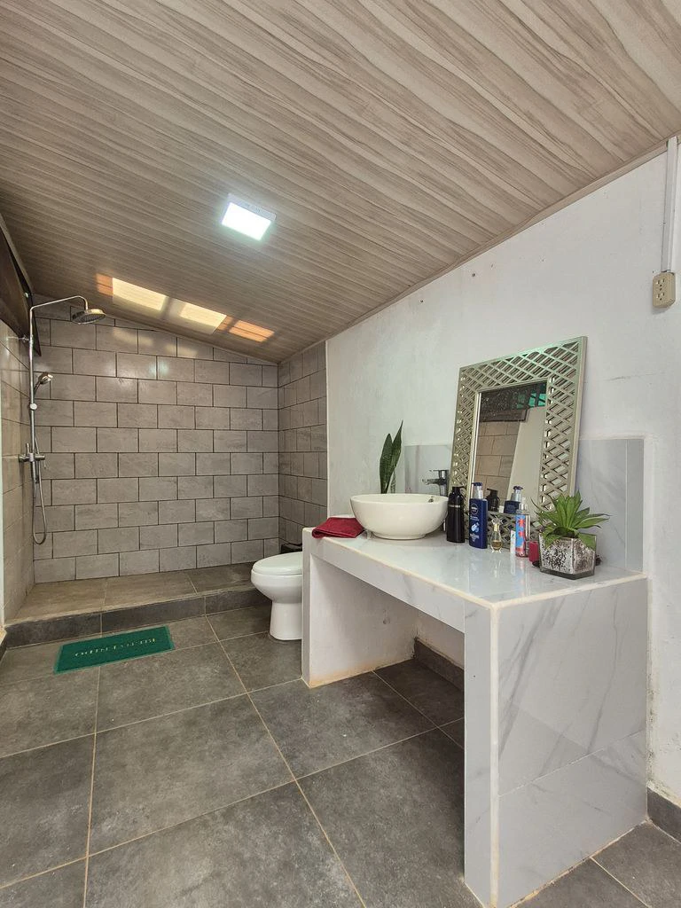 Casa Veranera:  Unique Renovated 3-Bedroom Home with Indoor Pool & Flexible Layout – 10 Minutes from Sámara - Gallery image 20