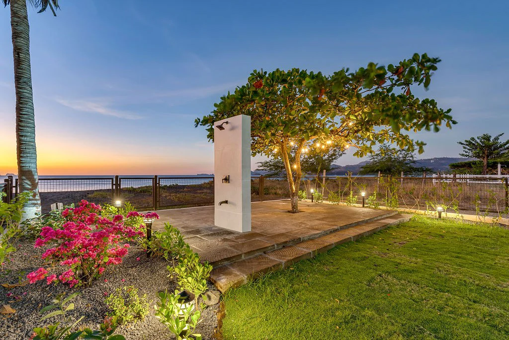 Villa Ballena: Sleek and Modern Beach House in Costa Rica - Gallery image 64