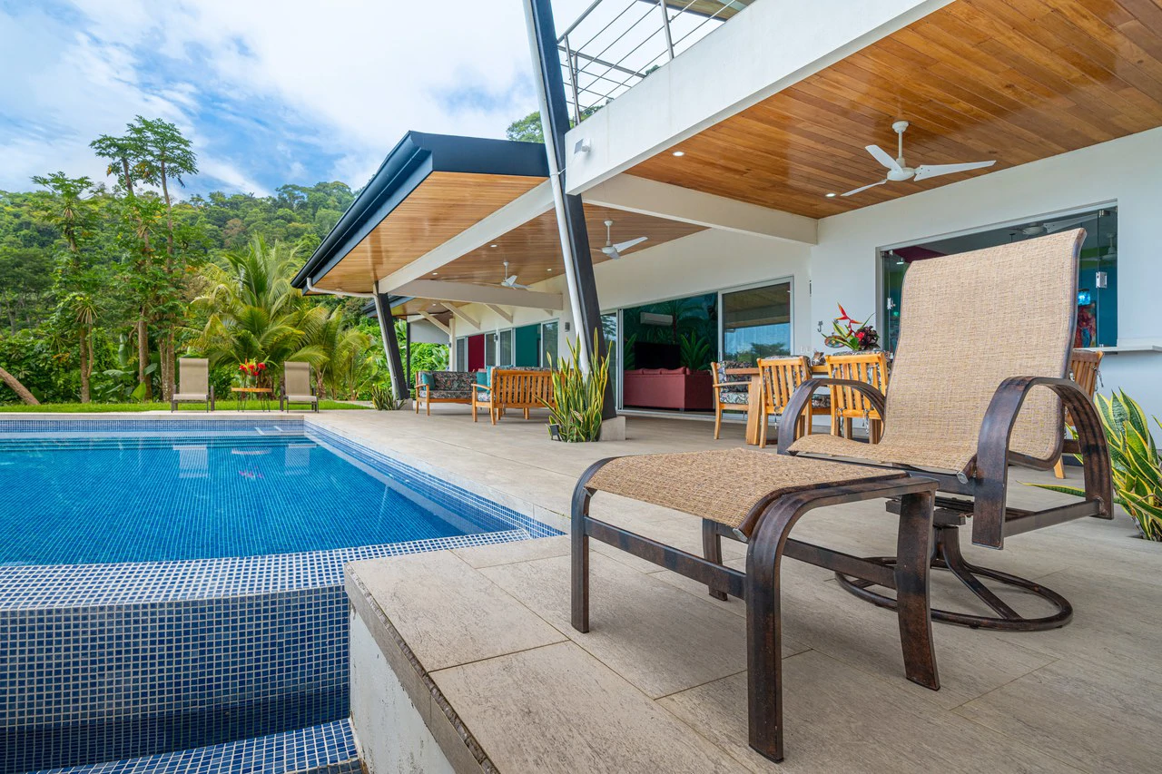 Luxury Ocean View Retreat Overlooking the Whale’s Tail – Proven Rental in Gated Enclave - Gallery image 17