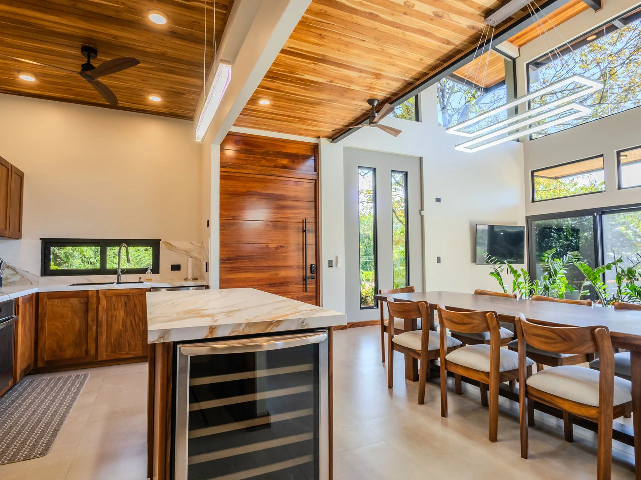 Luxury 3 Bedroom Home with Ocean Views in Downtown Uvita - Gallery image 34
