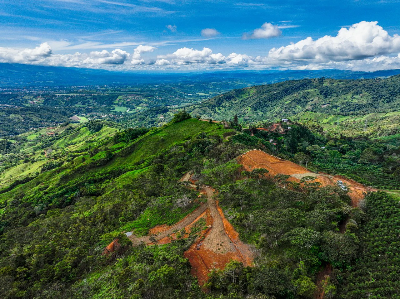 Spectacular Property with Chirripo Mountain and San Isidro City Views - Gallery image 15