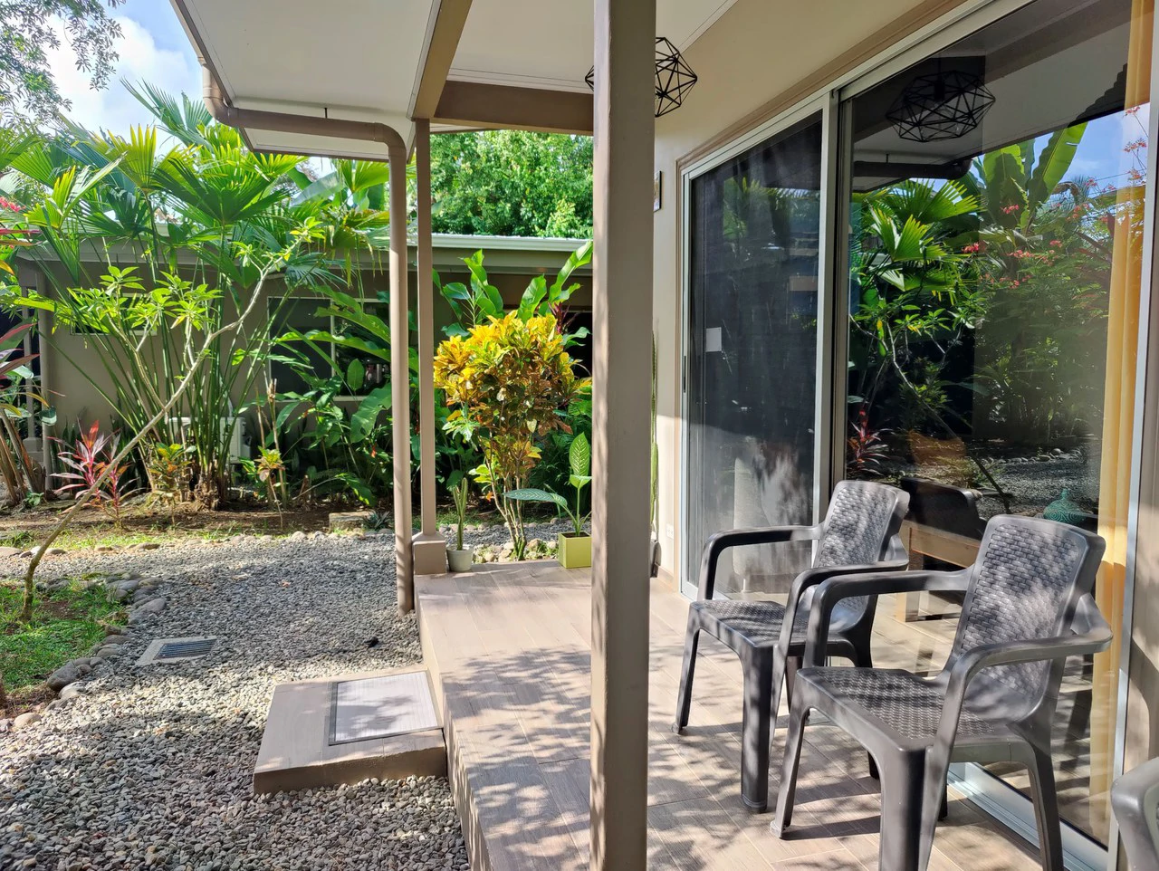 Sibo House - Boutique Hotel: Four Modern Independent Guest Suites in Playa Negra, Steps to the Beach - Gallery image 14