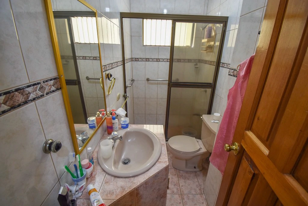 House For Sale in Trejos Montealegre - Gallery image 24