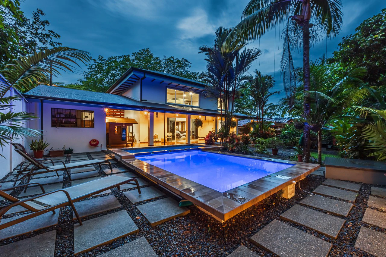 Happy Daze in Uvita: Commercial Building Opportunity in the Heart of Uvita. On Creek with Beautiful Jungle View - Gallery image 12
