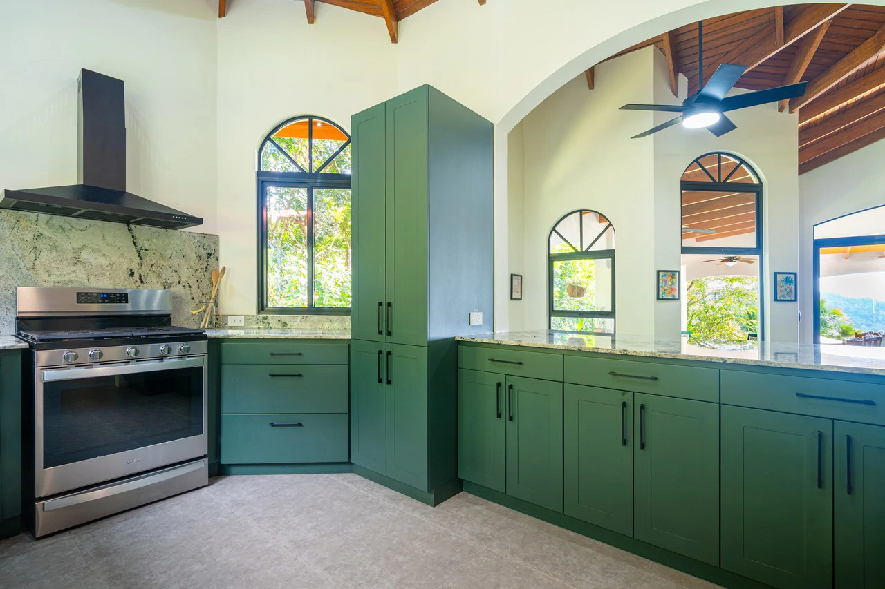 Villa Allamanda: Privacy Galore, Ocean, Jungle and Mountain Views - Gallery image 44