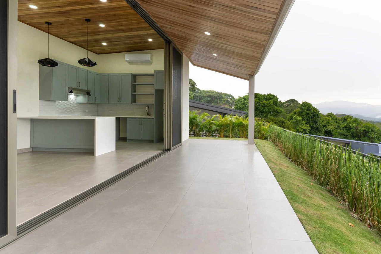 New Contemporary Home with Infinity Pool for Sale in Atenas, Costa Rica - photo 38