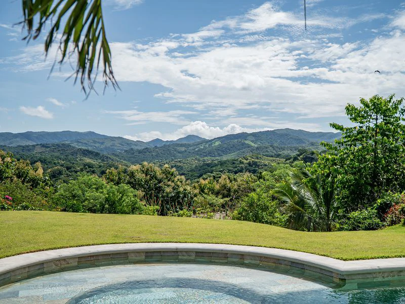 Casa Koi: Luxury 3-Hectare Hilltop Property with Stunning 360° Mountain Views, Main Home, Guest House & Workshop, Minutes from Samara - Gallery image 4