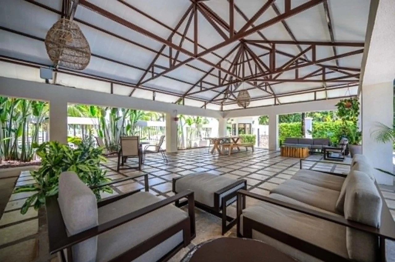 Rare Opportunity in Jacó’s Only Oceanfront Gated Home Community - Gallery image 4