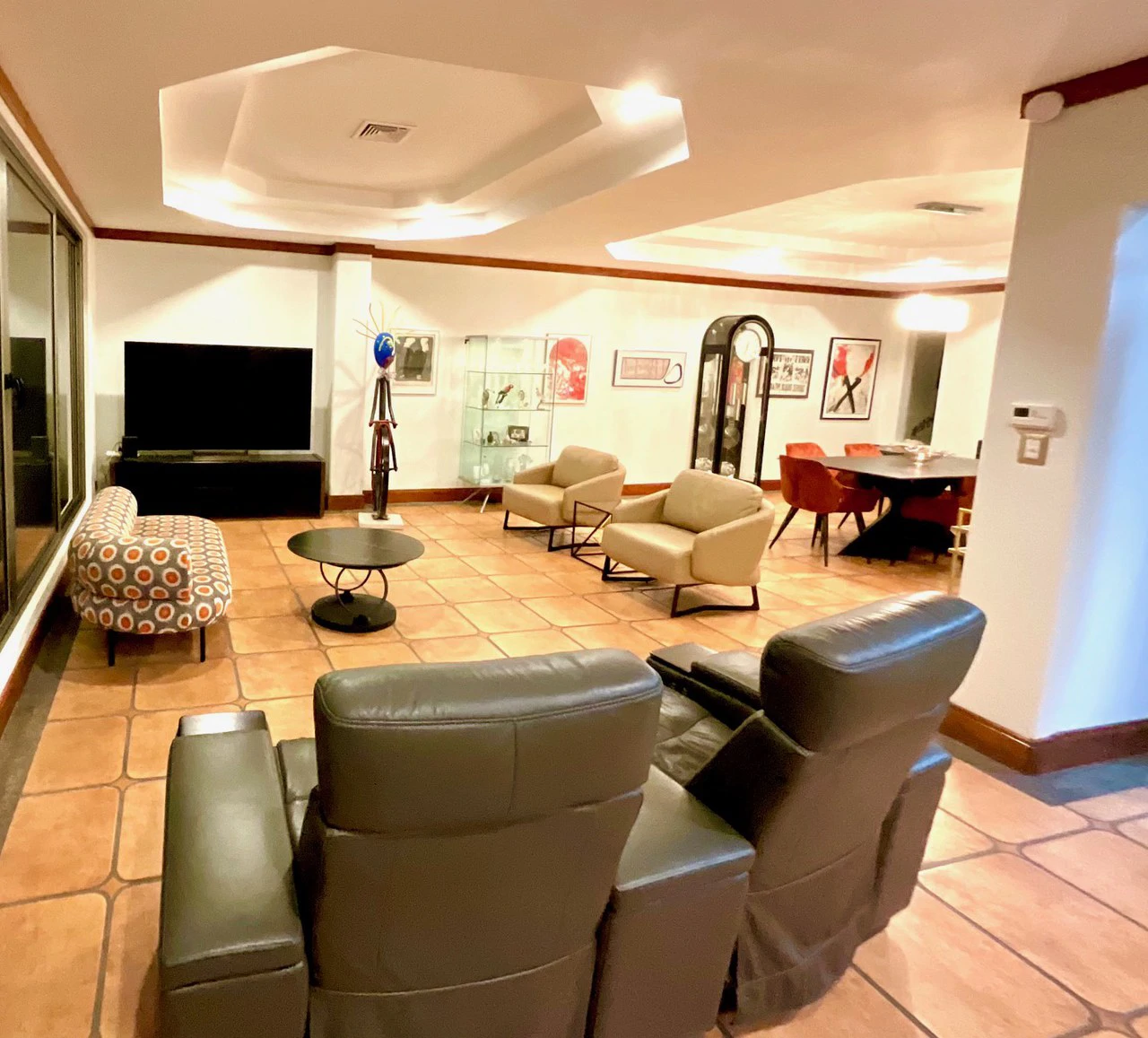 Modern single-story house for Sale - Gallery image 4