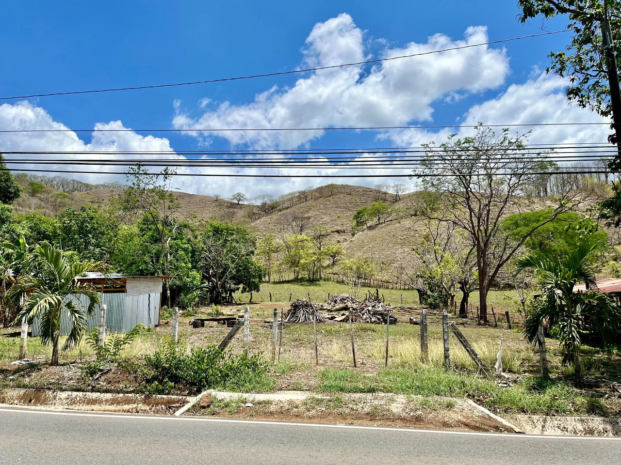 Lote Caimital - Prime lot with main road frontage: Home Construction Site For Sale in Playa Samara - Gallery image 4