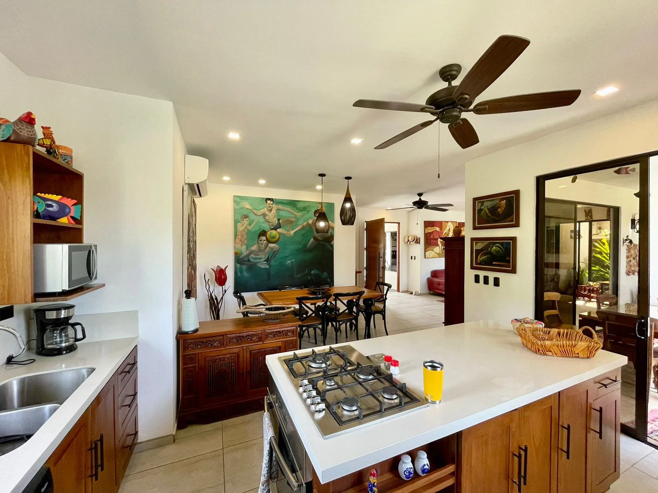 Gorgeous home in gated community one block from the beach. Playa Bejuco, Costa Rica - Gallery image 6
