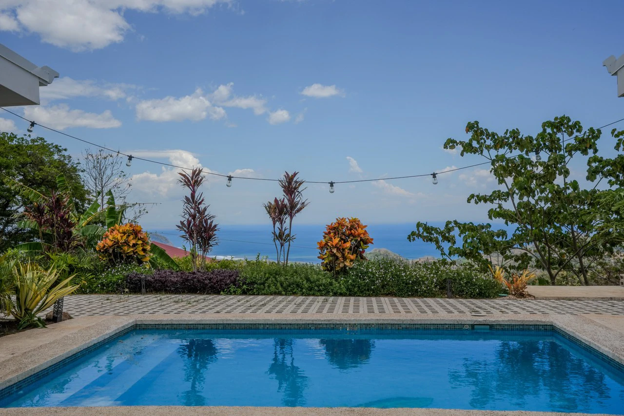 casa pacific: Exclusive Listing | Modern Ocean View Living in carrillo - photo 18