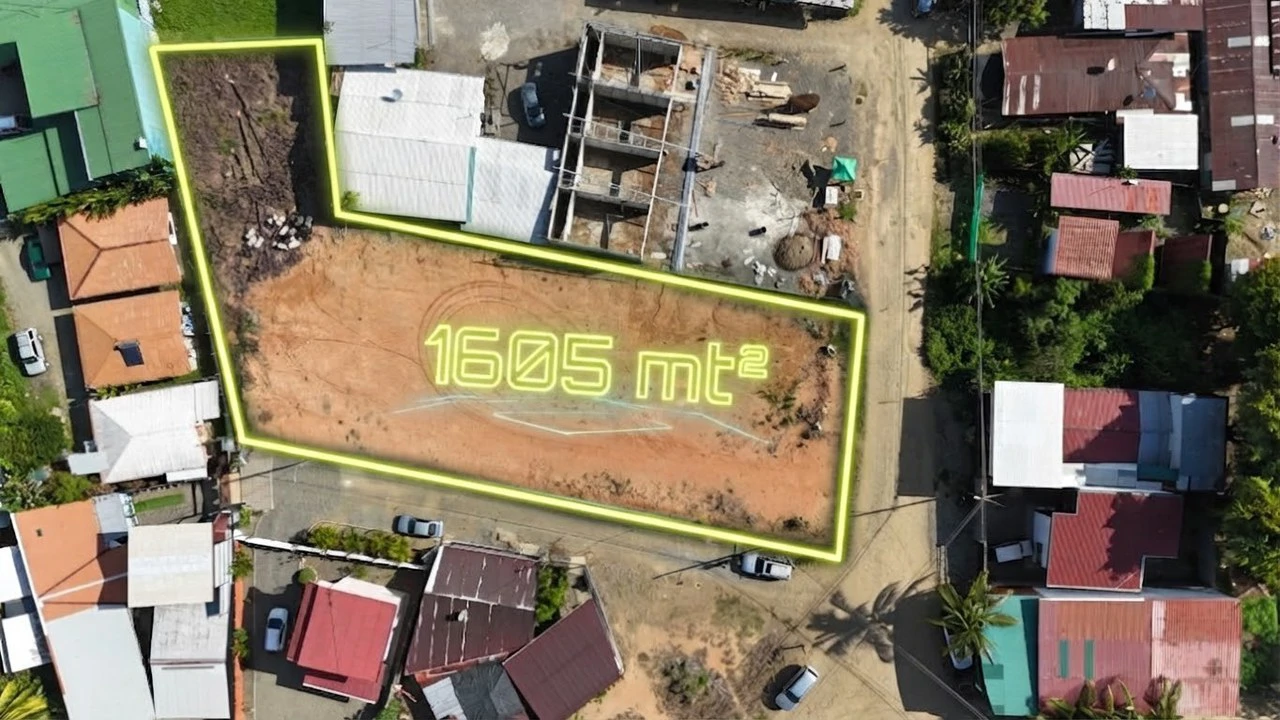 Near the Coast Home Construction Site For Sale in Uvita