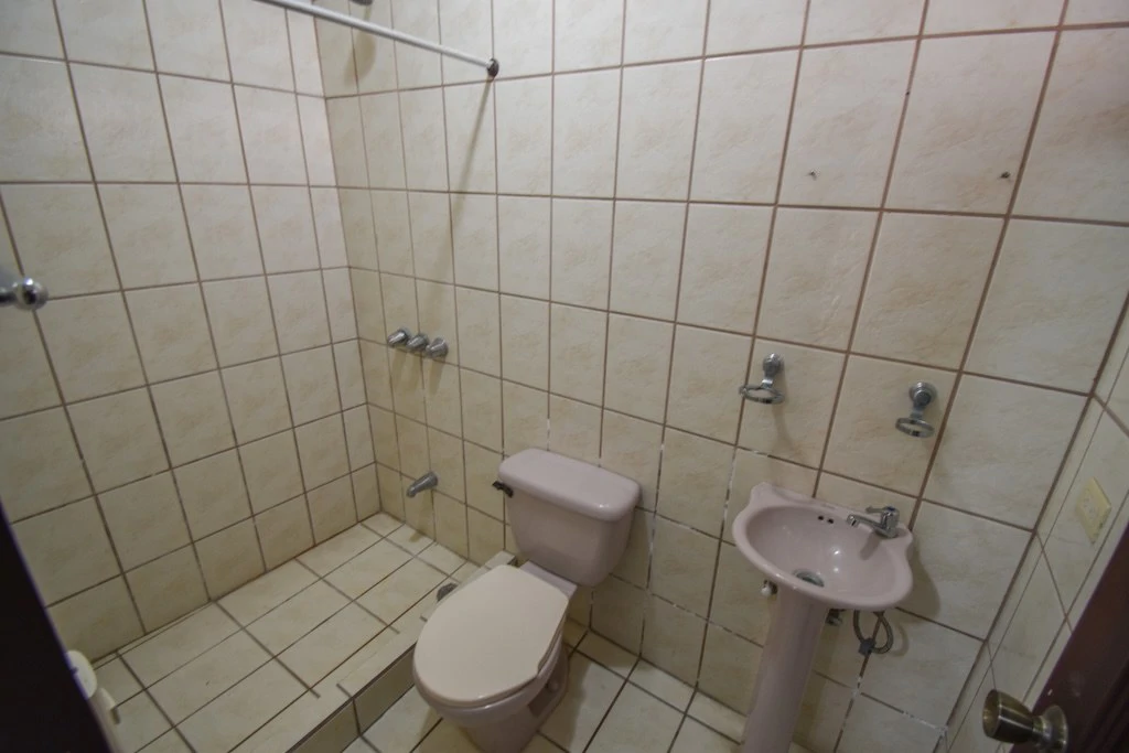 Excelente Oportunidad Propiedad con 2 casas en Trejos Montealegre: House For Sale in Trejos Montealegre - Gallery image 16