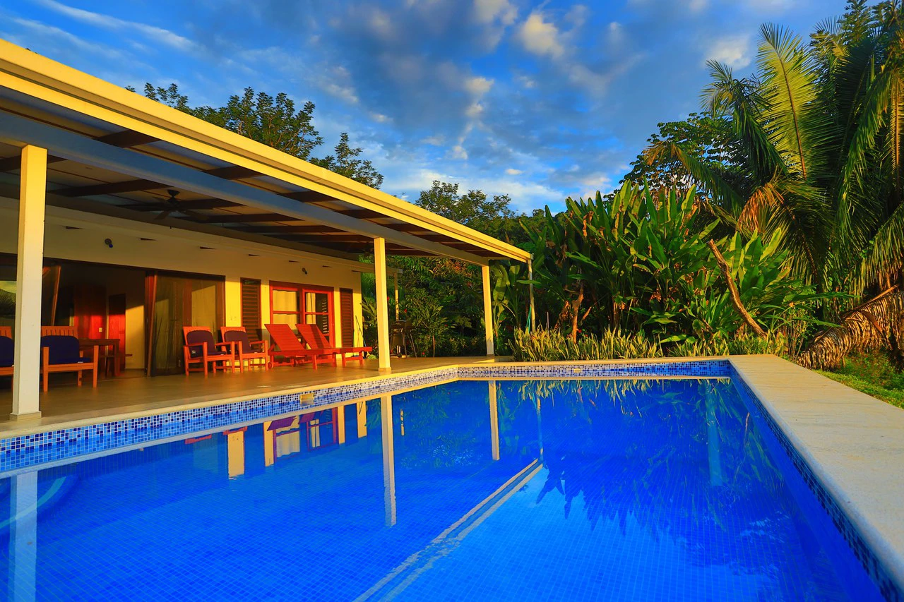 Costa de Oro Beach House: 2 Bed Home With Pool & Partial Ocean View - Gallery image 9