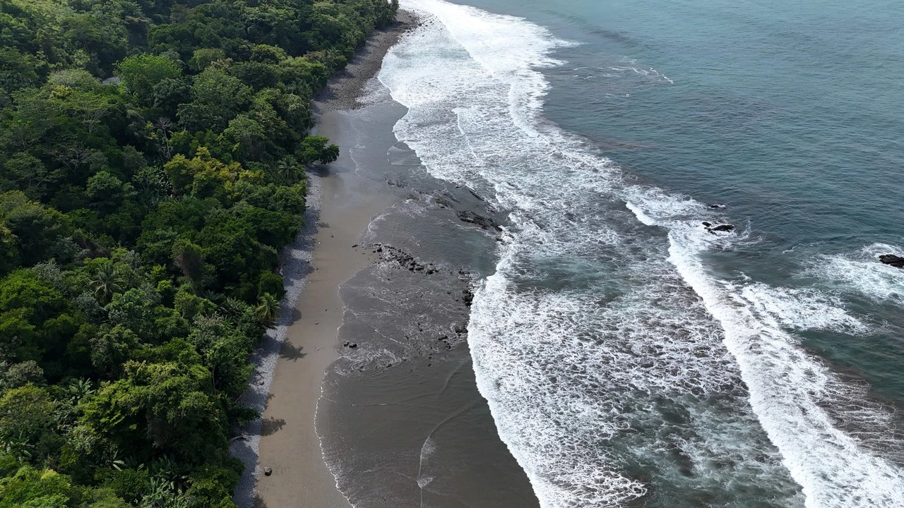 Villas Azul: Direct Beach Front Access in Uvita, 3 Villas, 2 Casitas, Development Land Piñuelas Beach, Uvita, Puntarenas, Costa Rica - Gallery image 3