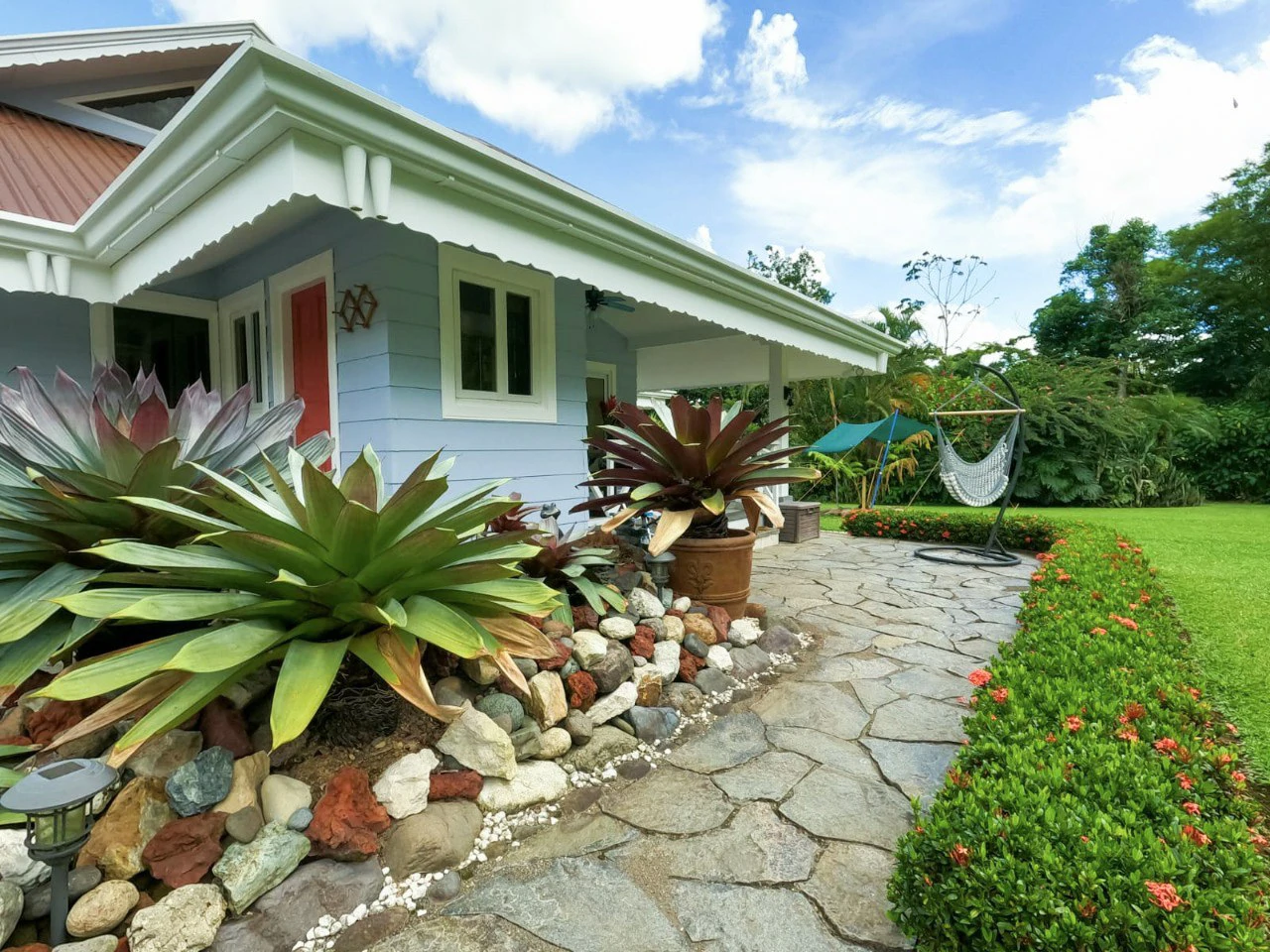 Beautiful Home for Sale with its own Natural Paradise - Gallery image 17