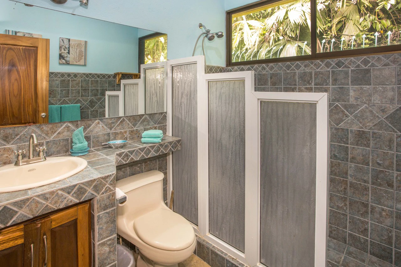Turn-Key Jungle Retreat Home in Manuel Antonio - Gallery image 22