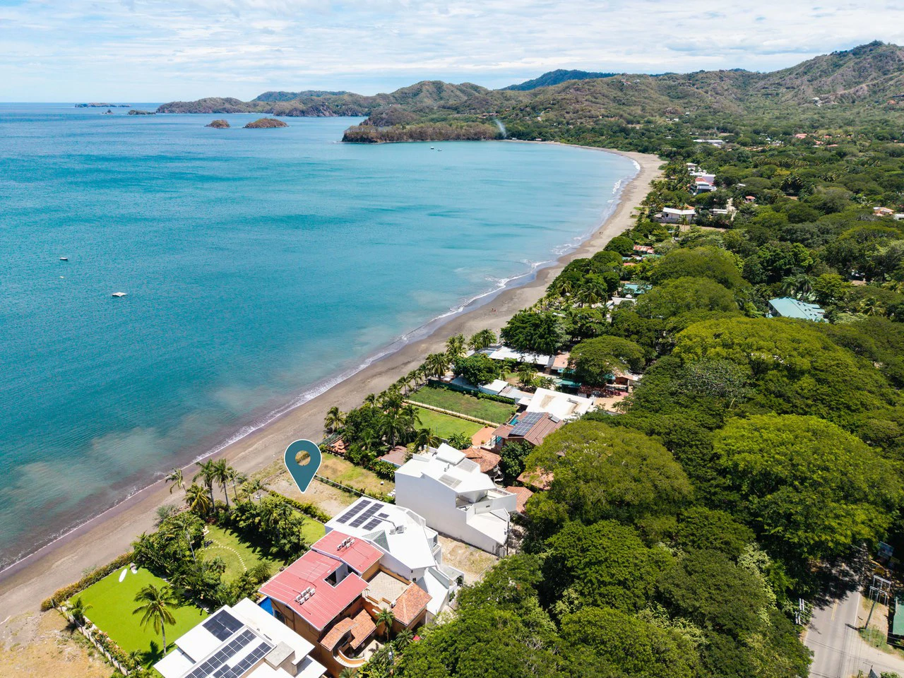 Titled Beachfront Lot: Expansive Pacific Views in Playa Potrero, Guanacaste, Costa Rica - photo 4