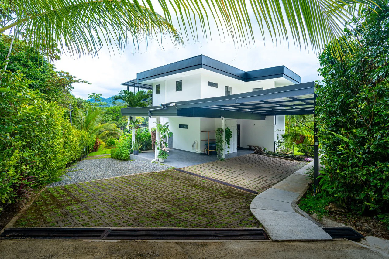 Outstanding Garden Treasure in Ojochal, Modern 4 bedroom on 1 acre - Gallery image 10