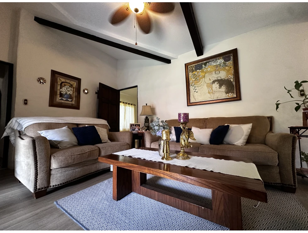 Casa de Luz in Pozos, Santa Ana: Discover Casa de Luz: your refuge in the midst of chaos! - Gallery image 7