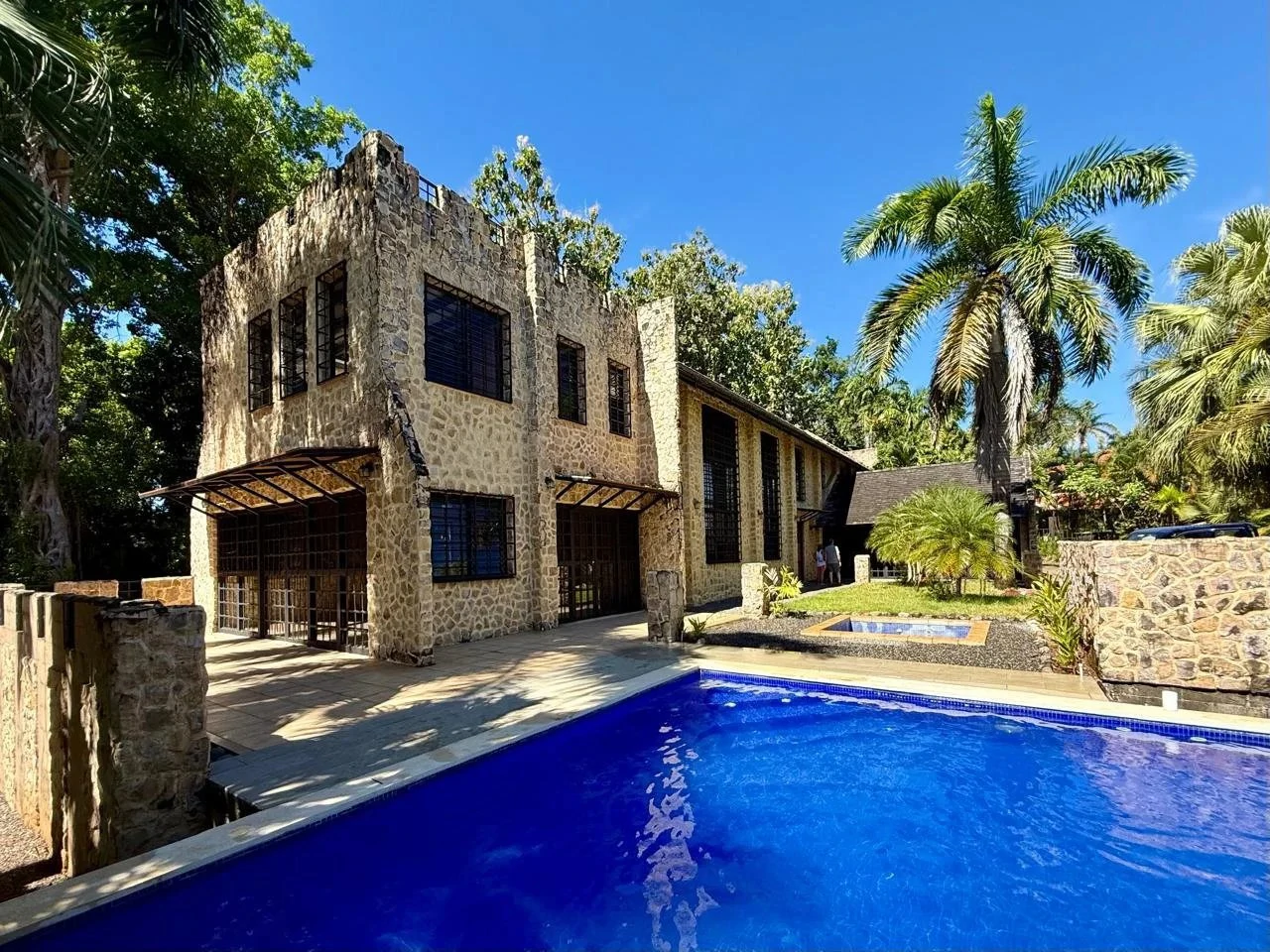 STONE CASTLE: $622,000 USD Your very own "Private Stone Castle" in Costa Rica's Blue Zone. - Gallery image 35