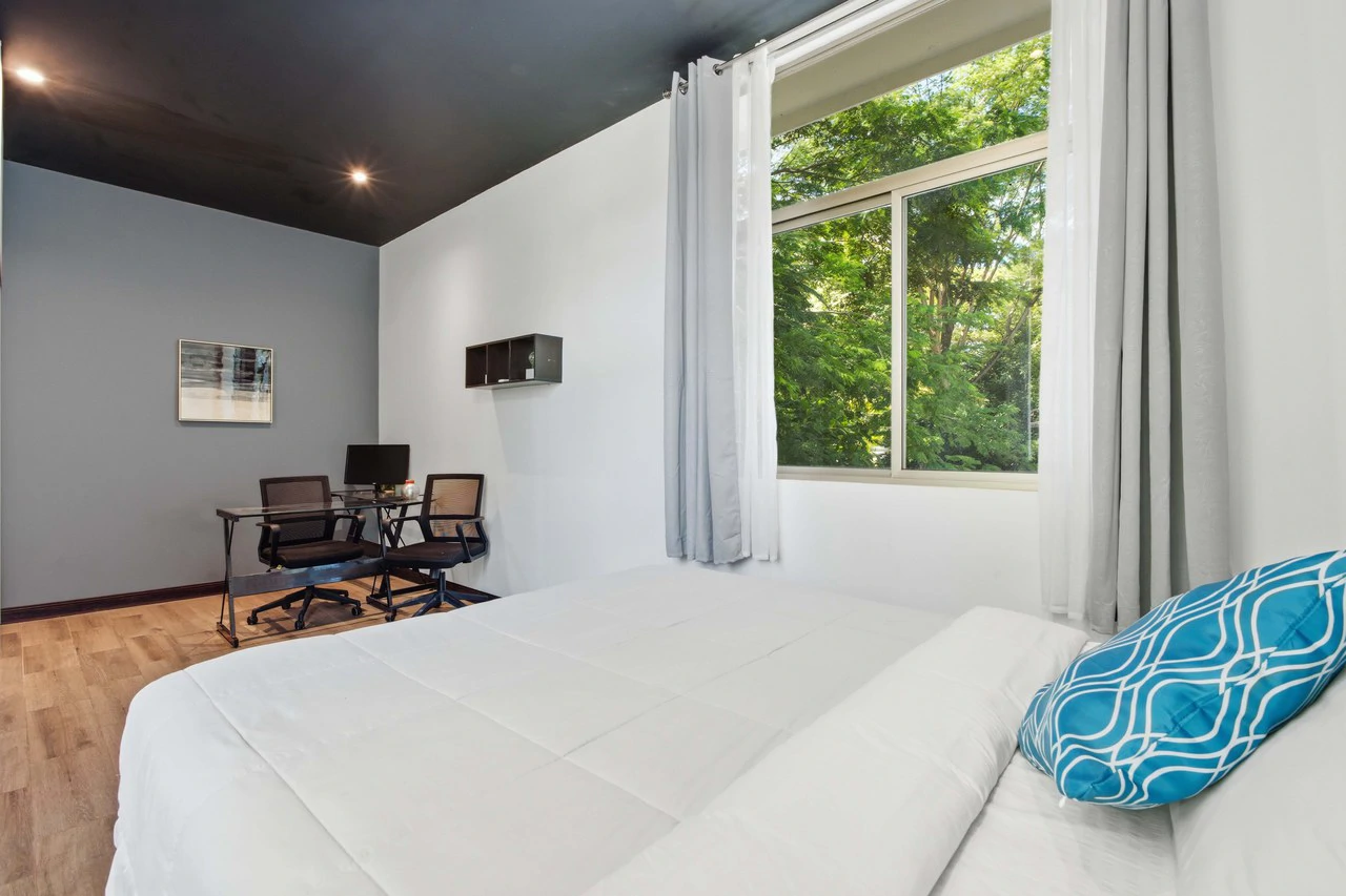 Casa Mykonos: Modern Coastal Living with Private Pool in Surfside Playa Potrero - photo 13