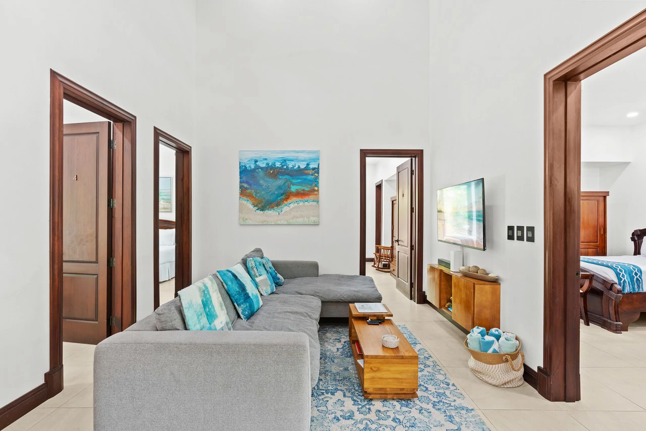 Pura Vida House: 6 bedroom 6 Bathroom Rental Juggernaut in Gated Community - Gallery image 2