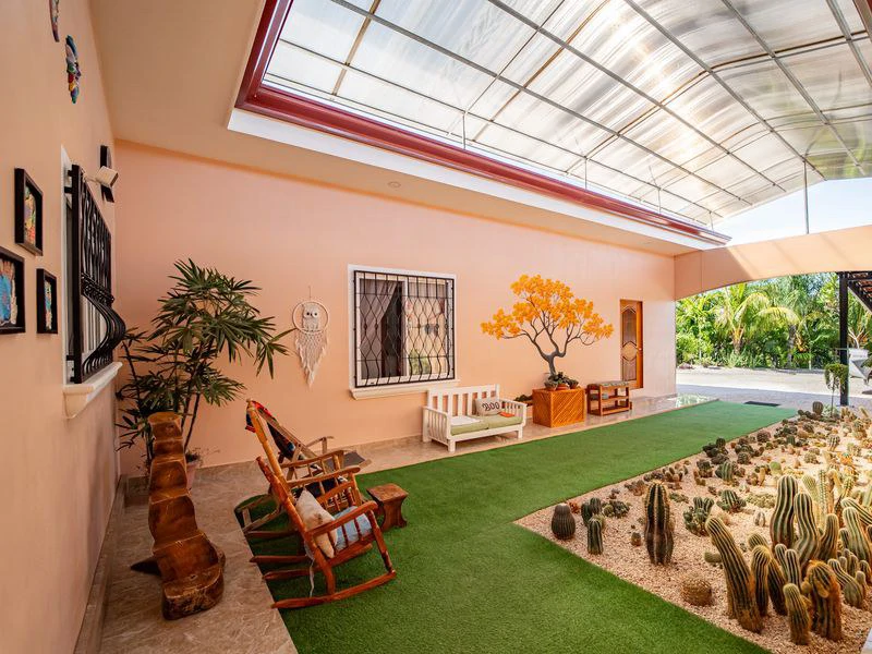 Casa Koi: Luxury 3-Hectare Hilltop Property with Stunning 360° Mountain Views, Main Home, Guest House & Workshop, Minutes from Samara - Gallery image 8