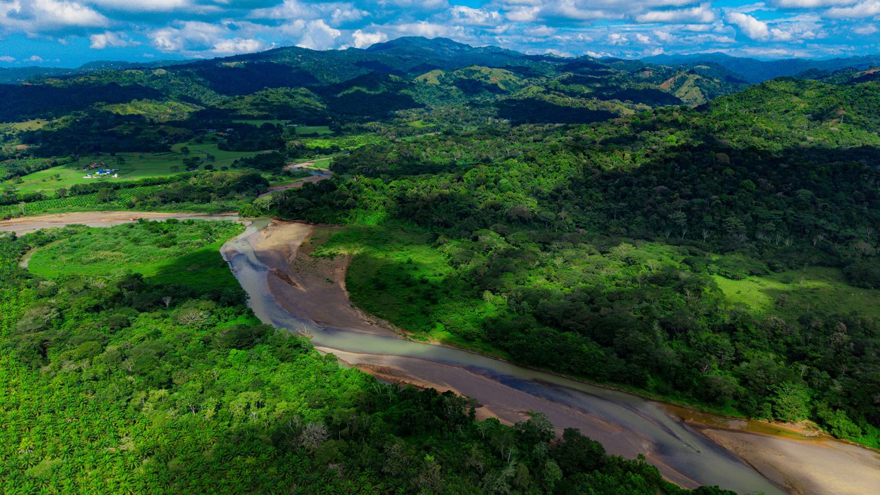 4,850 Acre Beachfront Legacy Ranch Esterillos Central Pacific Coast - Gallery image 5