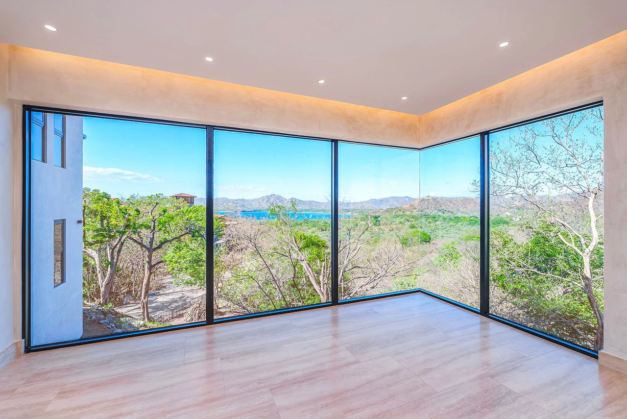 El Palacete Flamingo: 7BR Luxury Home with Vast Ocean Views - Gallery image 23