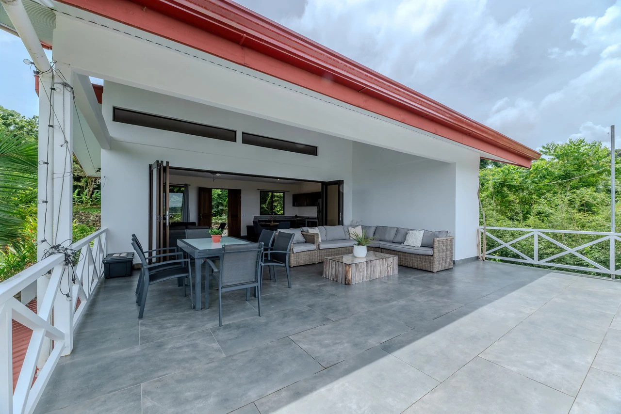 Casa Blanca: Ocean & Mountain View Home in Platanillo - Gallery image 11