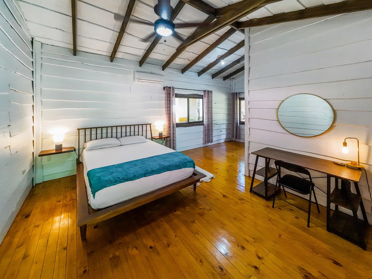 Serene Jungle Home + Guest Cabin on 3 Acres and River - Gallery image 15