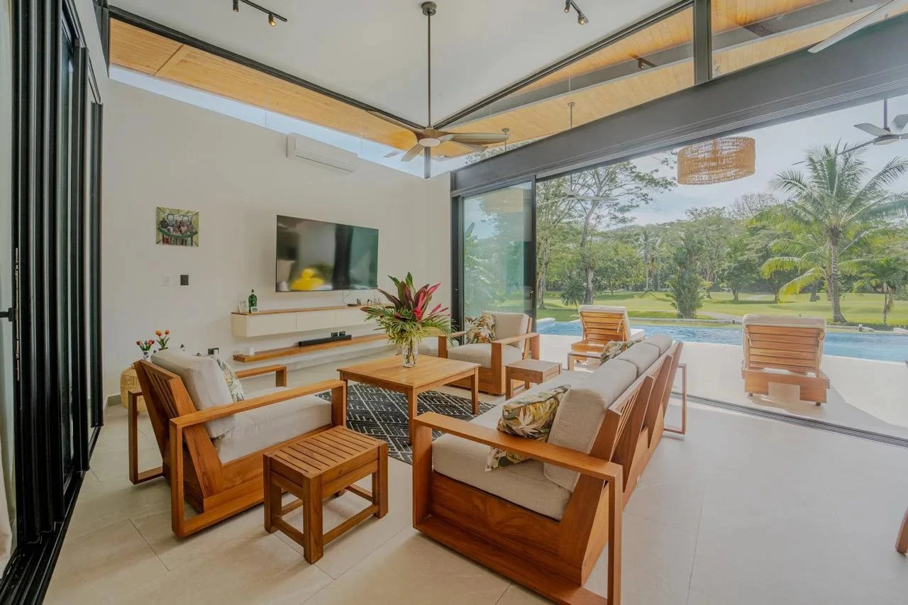 Luxury Casa Golf $1,200,000 USD: Golf-Front Architectural Estate in Los Delfines Golf & Country Club - Gallery image 10